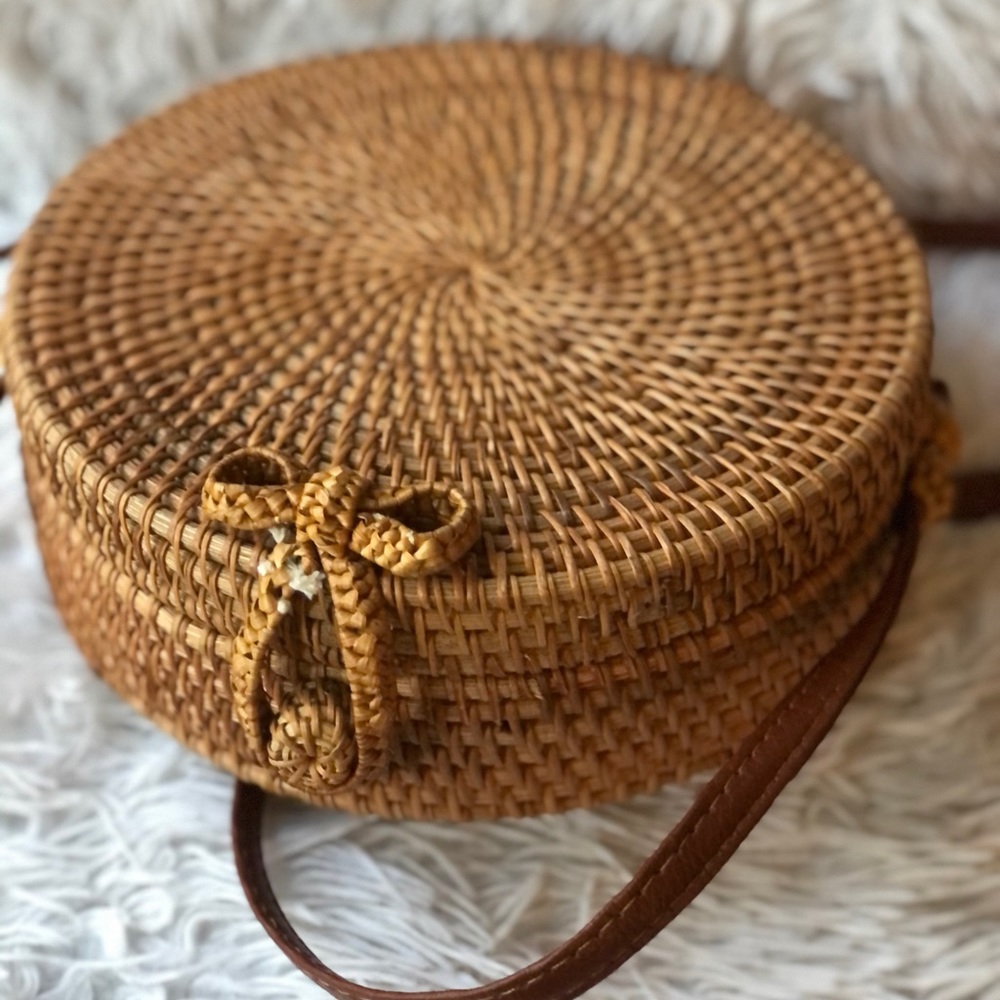 Handwoven Round Rattan/Straw Bag